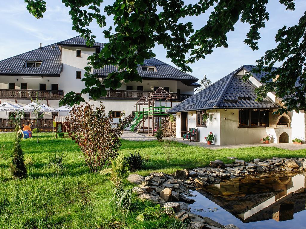 La Conac In Bucovina Hotell Gura Humorului Exteriör bild