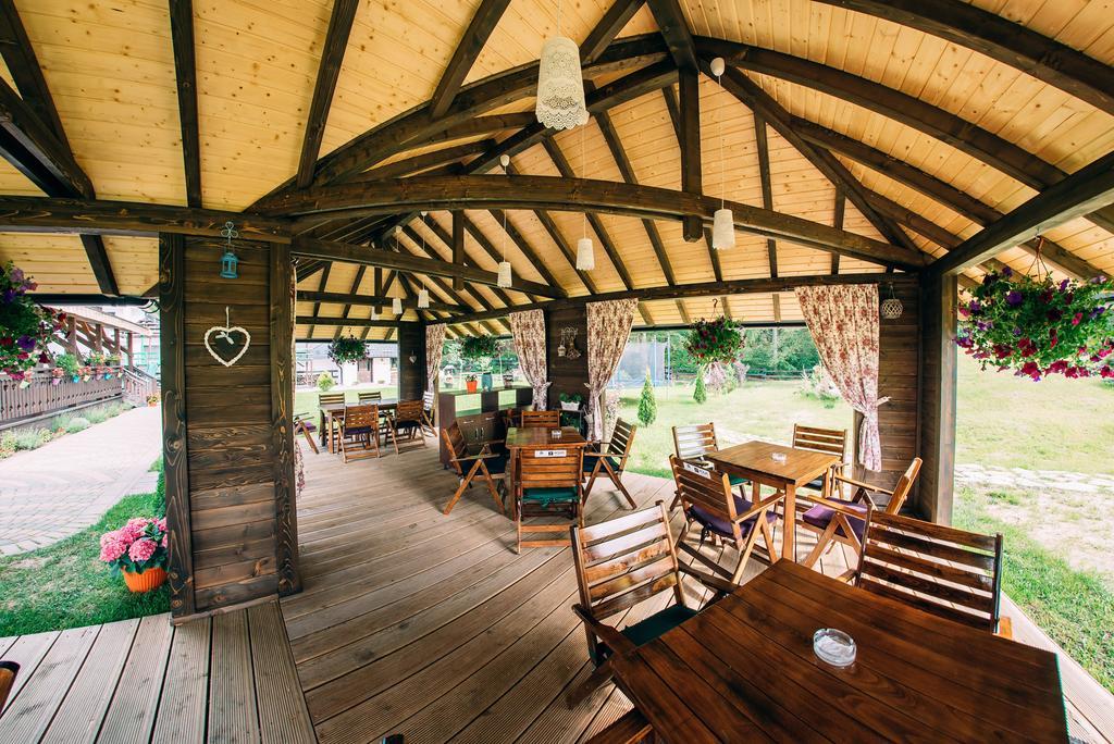 La Conac In Bucovina Hotell Gura Humorului Exteriör bild