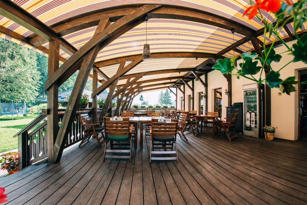 La Conac In Bucovina Hotell Gura Humorului Exteriör bild