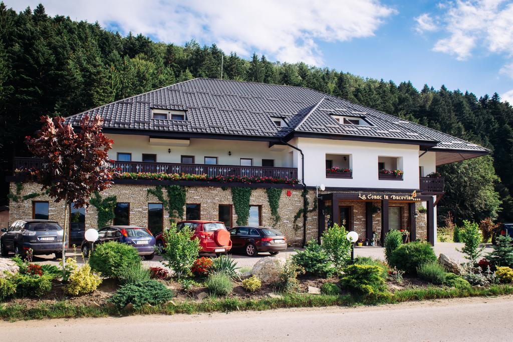 La Conac In Bucovina Hotell Gura Humorului Exteriör bild