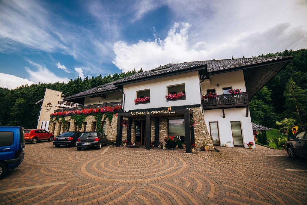 La Conac In Bucovina Hotell Gura Humorului Exteriör bild