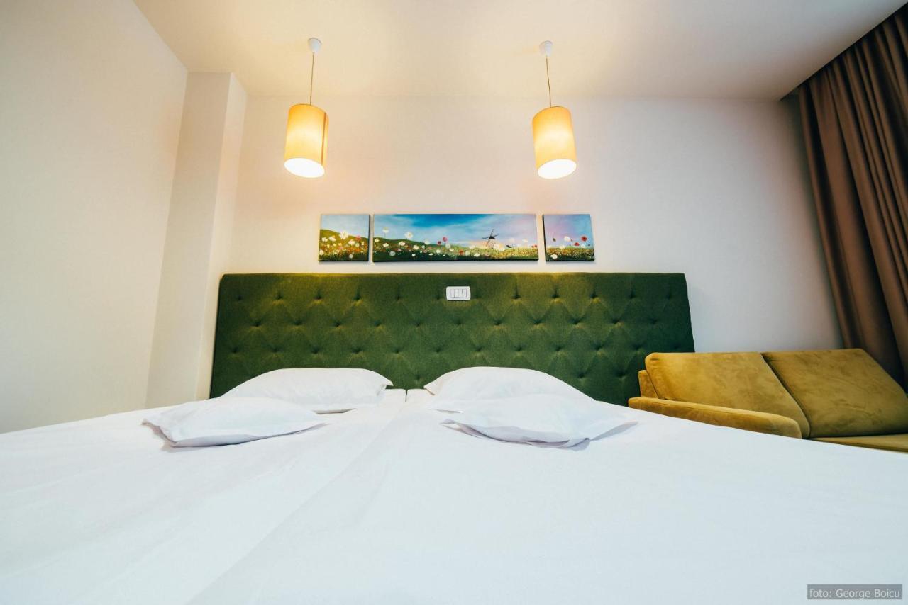 La Conac In Bucovina Hotell Gura Humorului Exteriör bild