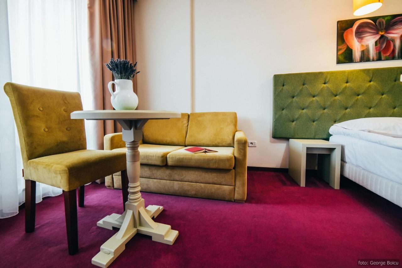 La Conac In Bucovina Hotell Gura Humorului Exteriör bild