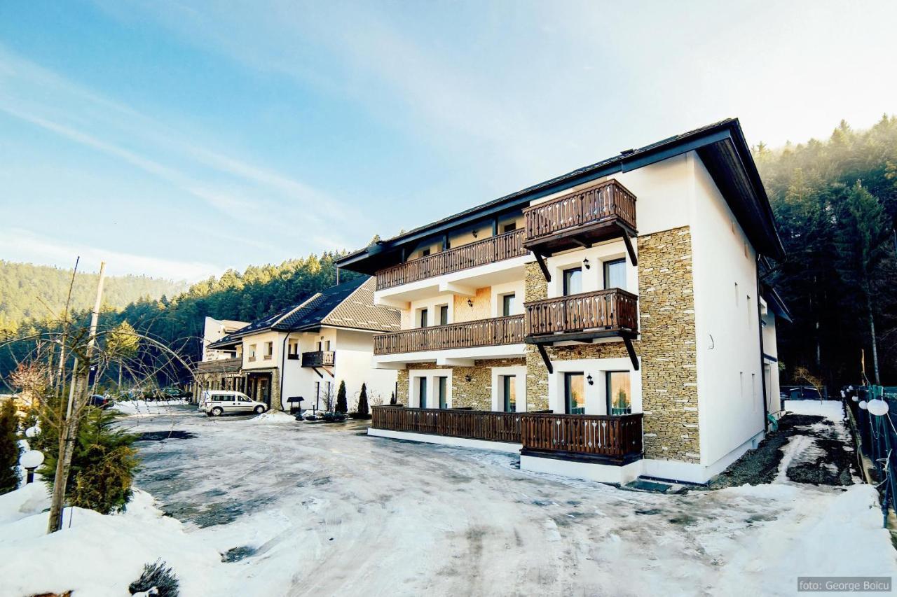 La Conac In Bucovina Hotell Gura Humorului Exteriör bild
