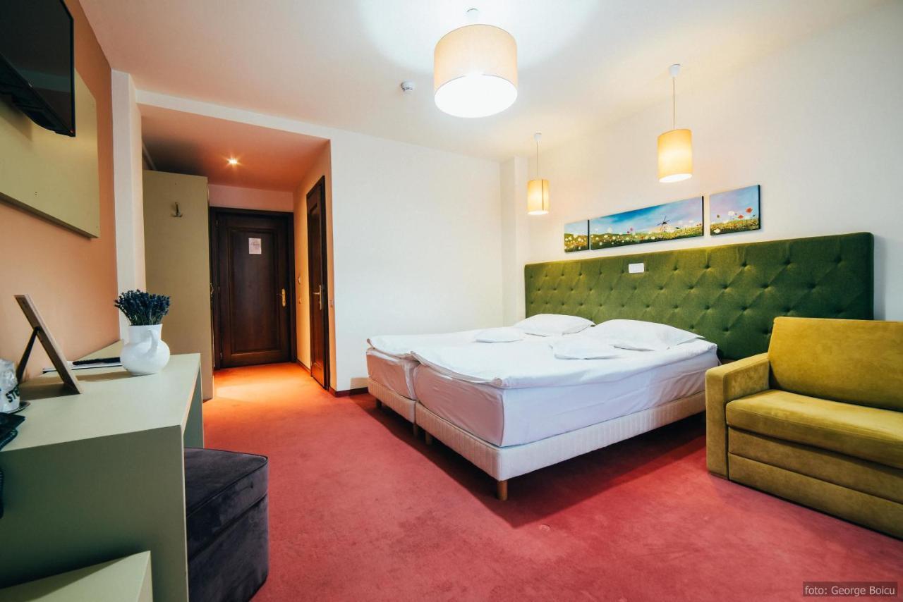 La Conac In Bucovina Hotell Gura Humorului Exteriör bild